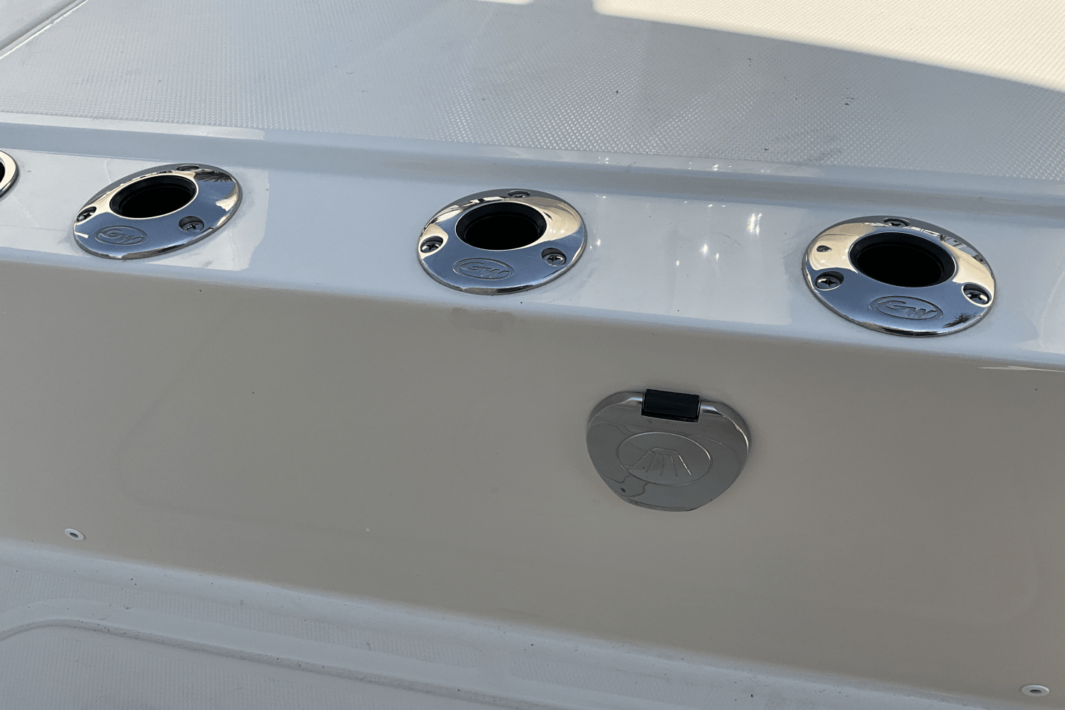 Slide: The Image of Grady-White 231 CE 2024 - 9