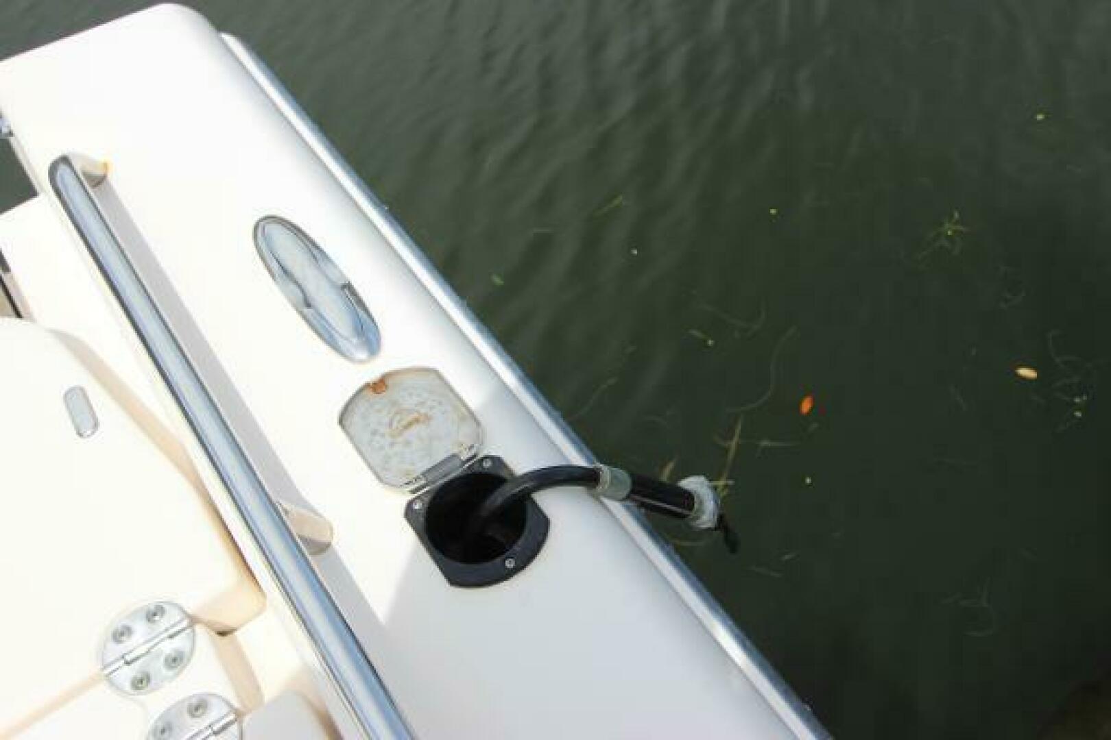 Slide: The Image of Grady-White 251 Coastal Explorer 2015 - 4795574