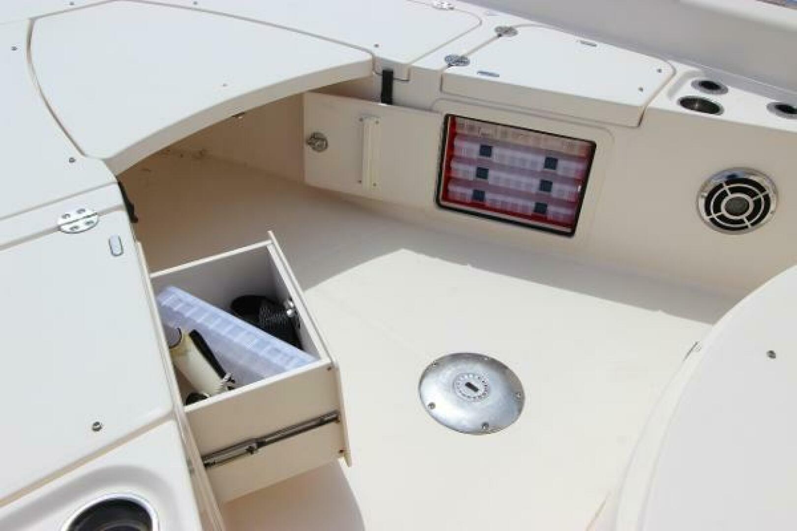 Slide: The Image of Grady-White 251 Coastal Explorer 2015 - 4795597