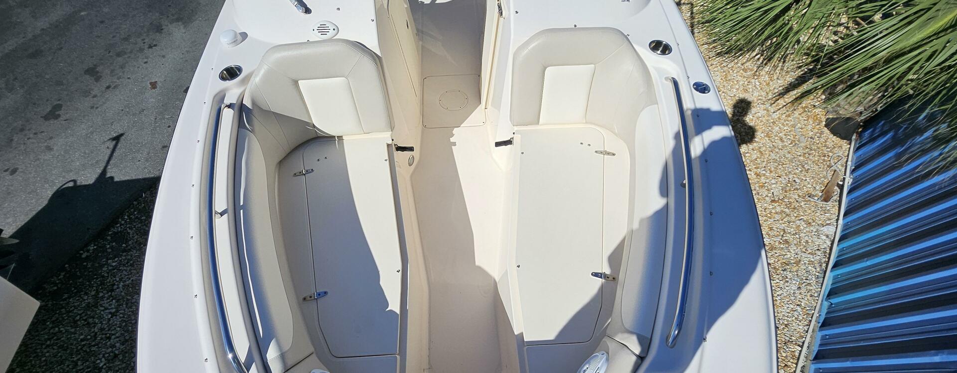 Slide: The Image of Grady-White 255 Freedom 2012 - 5124888