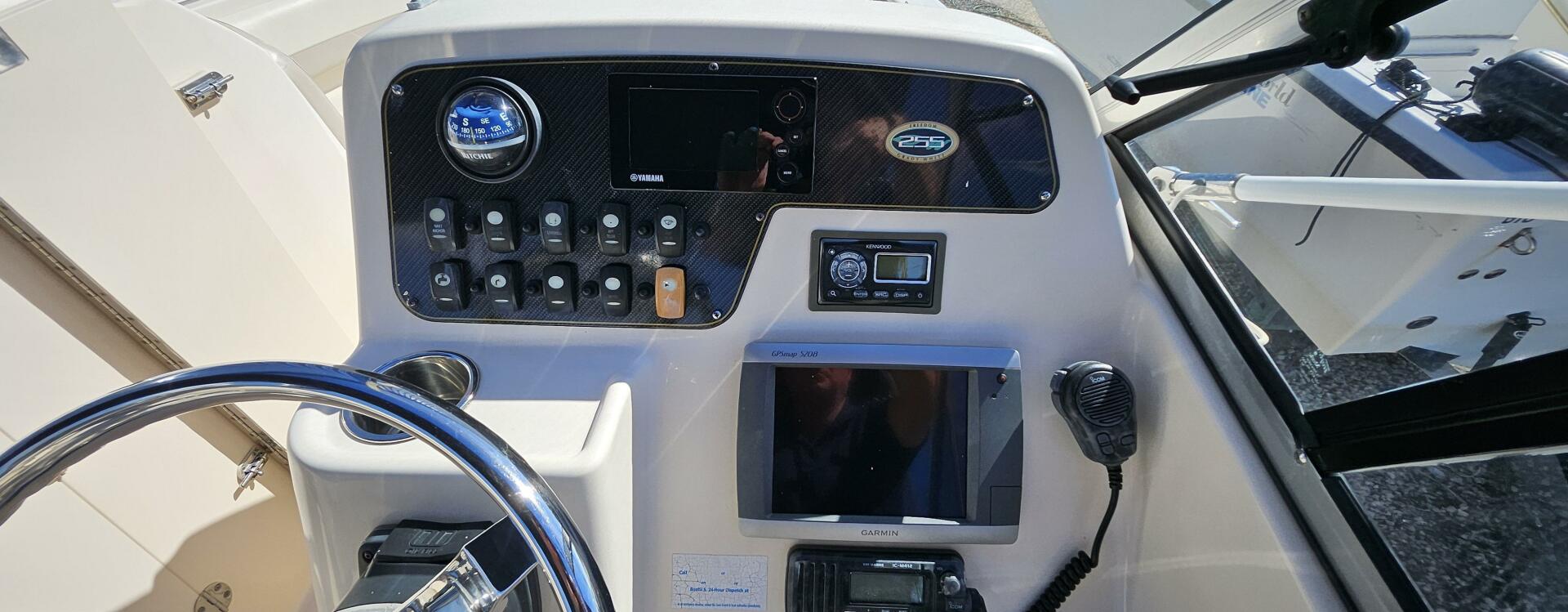 Slide: The Image of Grady-White 255 Freedom 2012 - 5124900