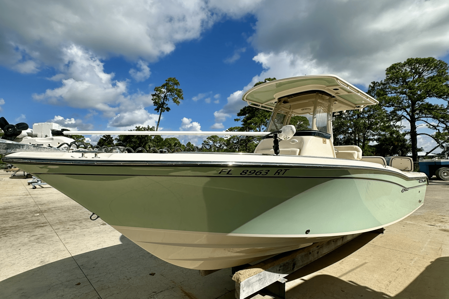 Slide: The Image of Grady-White 257 FISHERMAN 2019 - 0