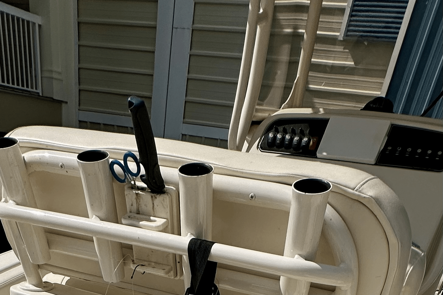 Slide: The Image of Grady-White 257 FISHERMAN 2019 - 16