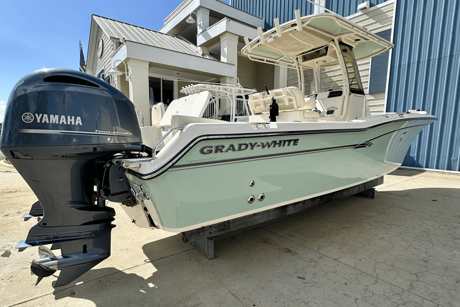 Slide: The Image of Grady-White 257 FISHERMAN 2019 - 2
