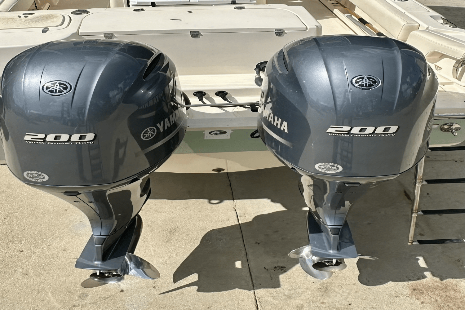 Slide: The Image of Grady-White 257 FISHERMAN 2019 - 7