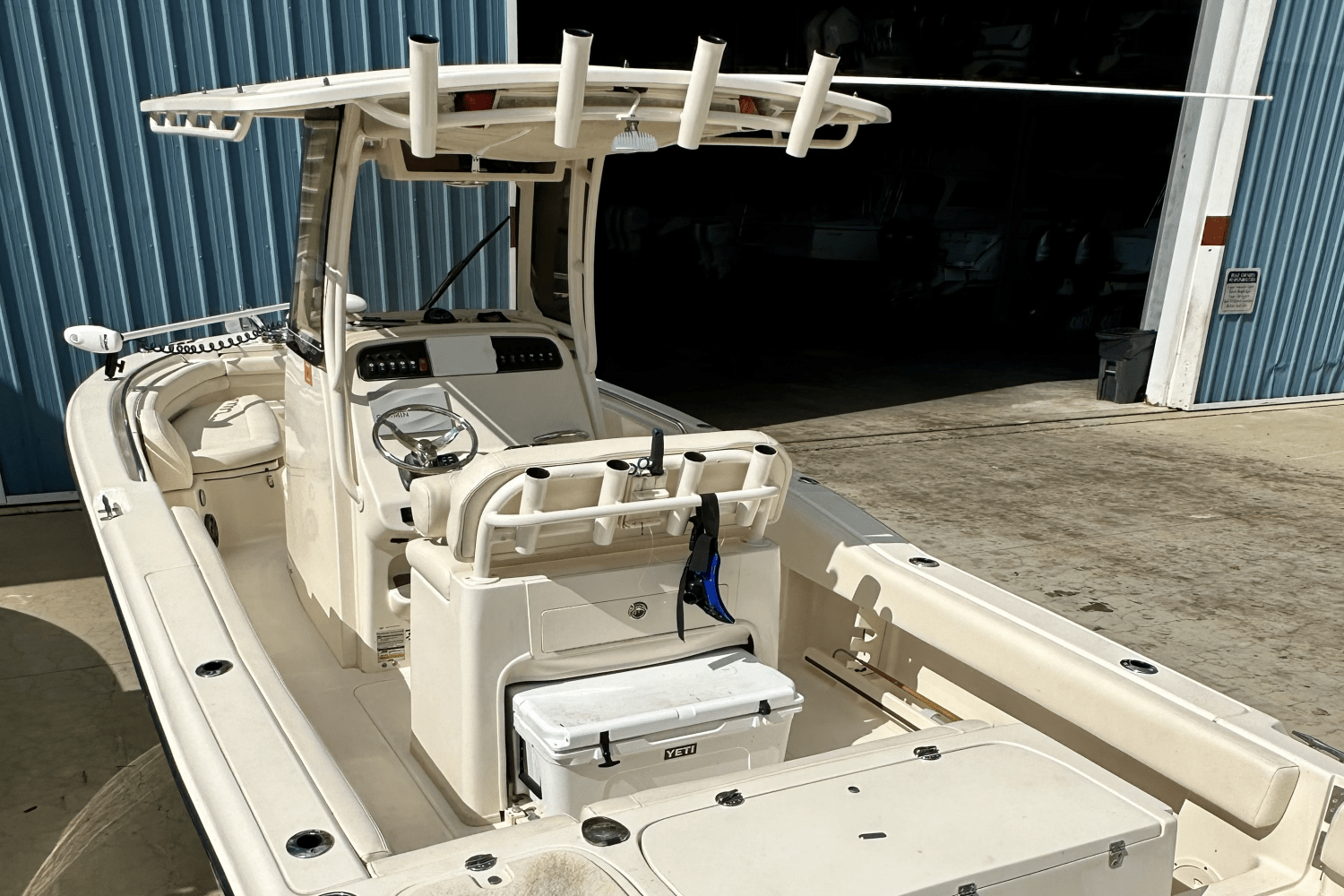 Slide: The Image of Grady-White 257 FISHERMAN 2019 - 9