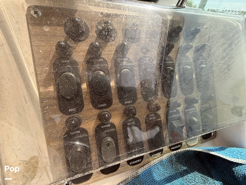 Slide: The Image of Grady-White 272 Sailfish 1998 - 15414993