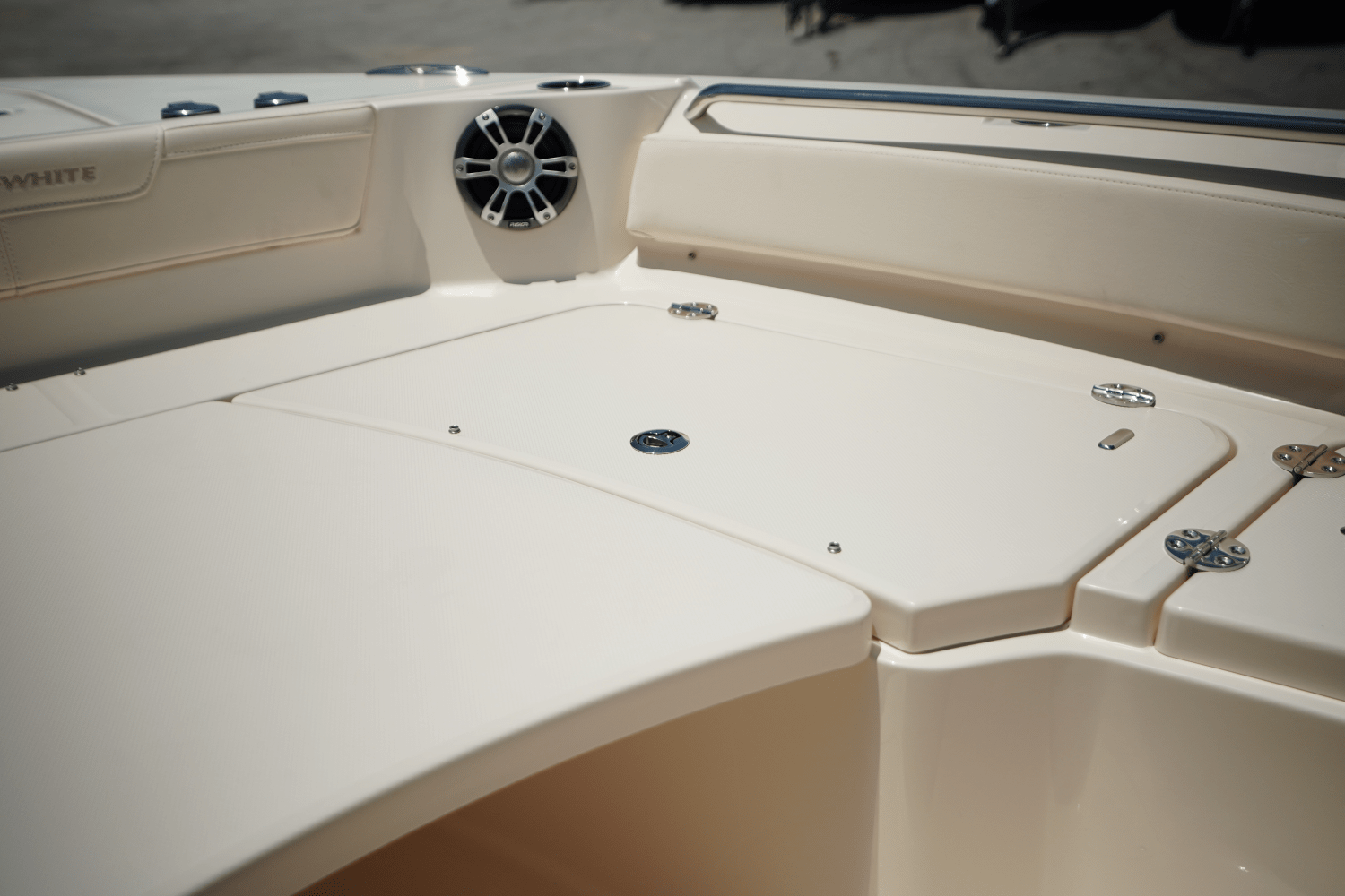 Slide: The Image of Grady-White 281 CE 2025 - 35