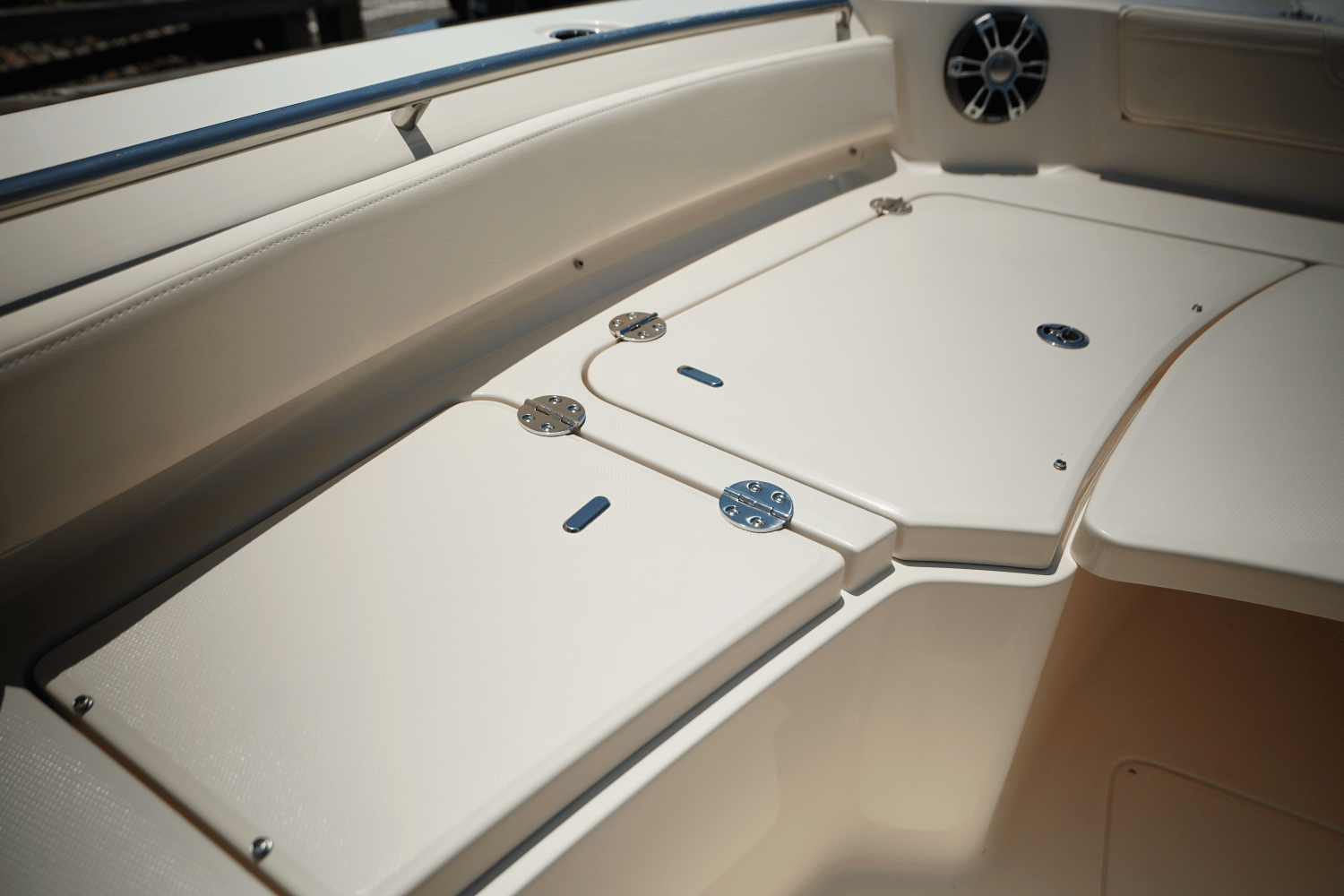 Slide: The Image of Grady-White 281 CE 2025 - 37