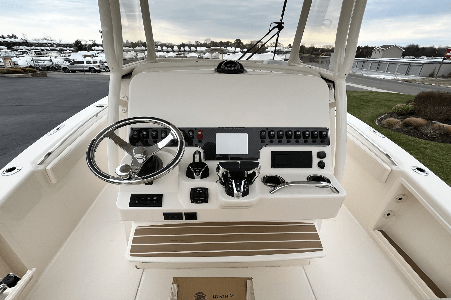 Slide: The Image of Grady-White 281 CE 2025 - 6