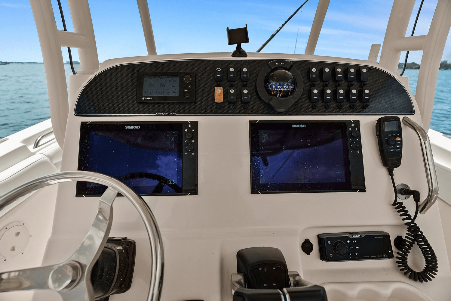 Slide: The Image of Grady-White 306 CANYON 2018 - 15