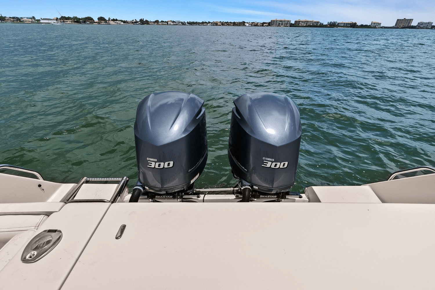 Slide: The Image of Grady-White 306 CANYON 2018 - 20