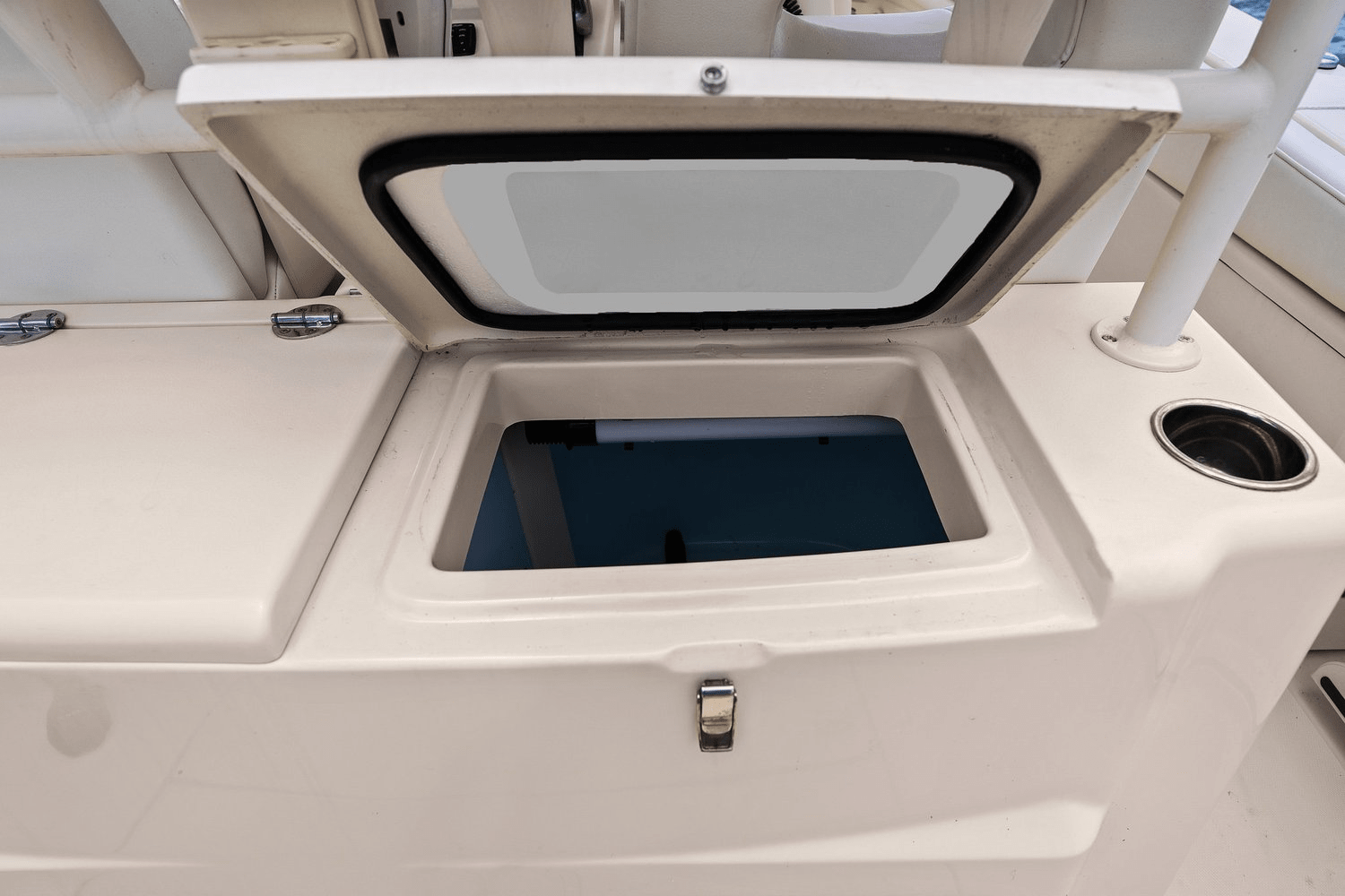 Slide: The Image of Grady-White 306 CANYON 2018 - 28