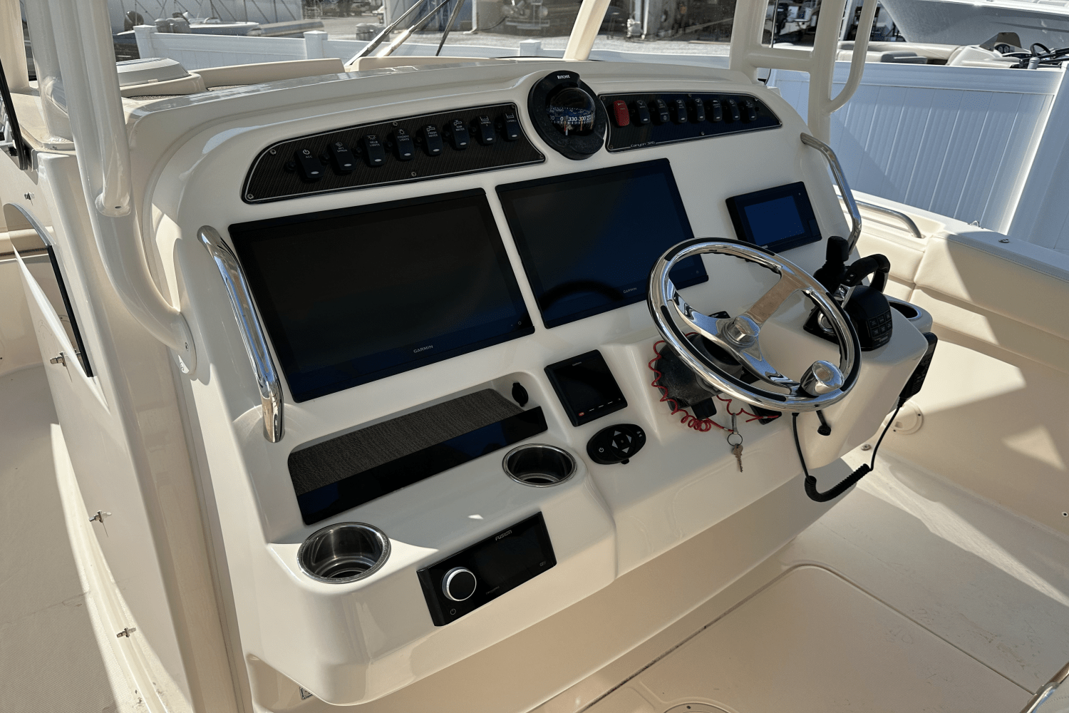 Slide: The Image of Grady-White 326 CANYON 2020 - 17