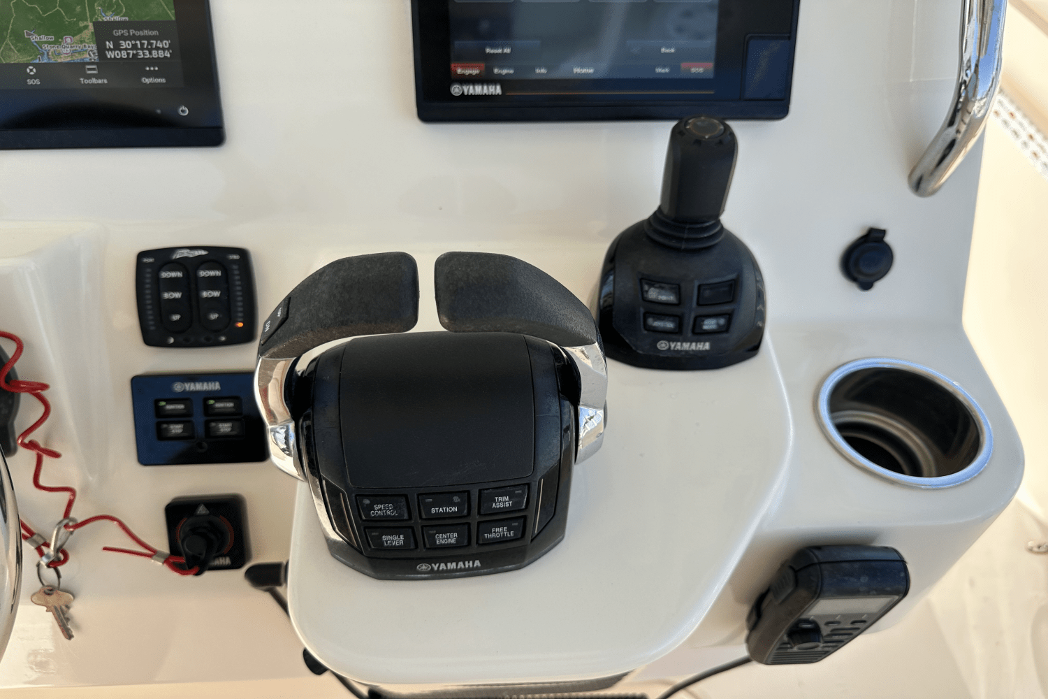 Slide: The Image of Grady-White 326 CANYON 2020 - 26