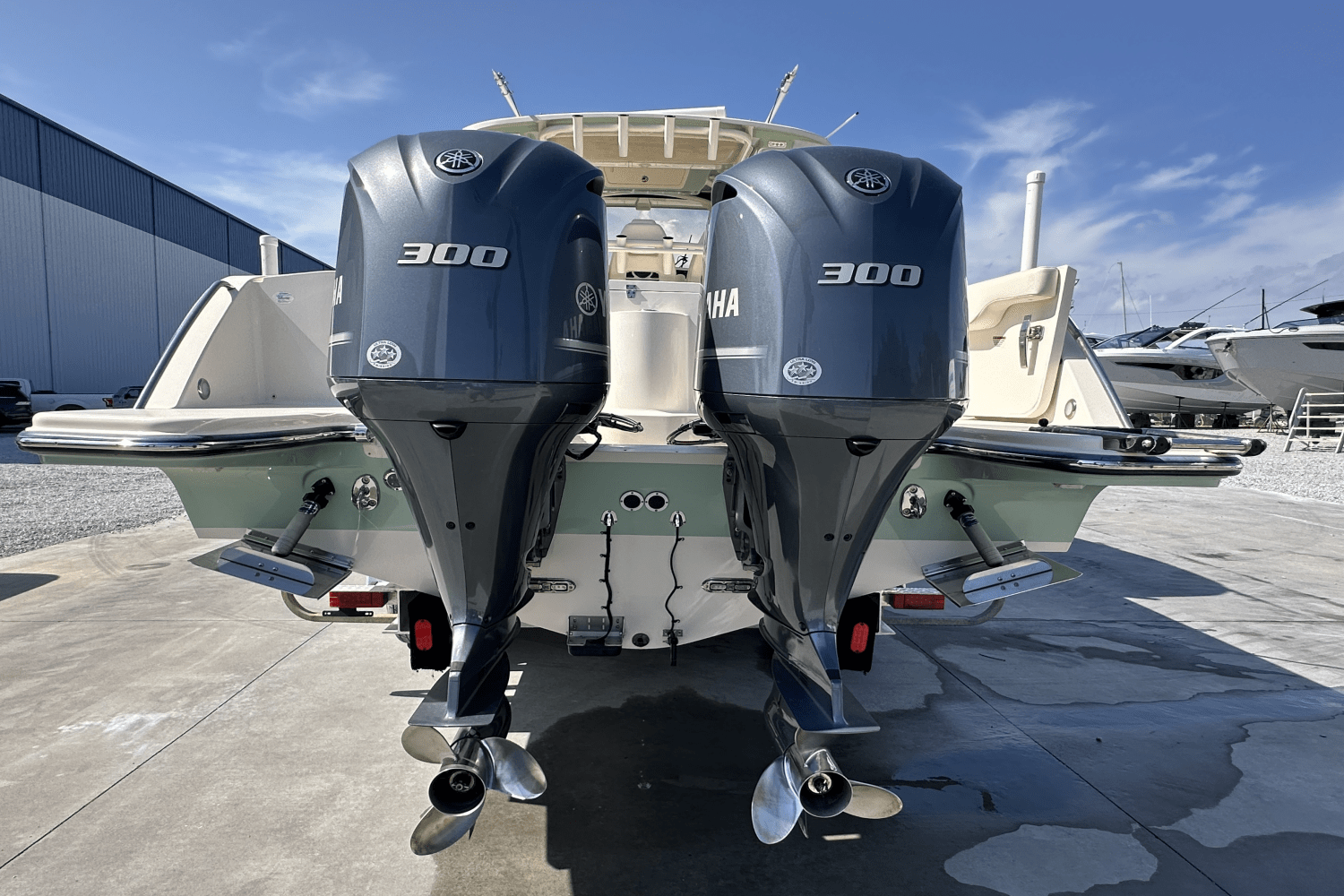 Slide: The Image of Grady-White 326 CANYON 2020 - 8