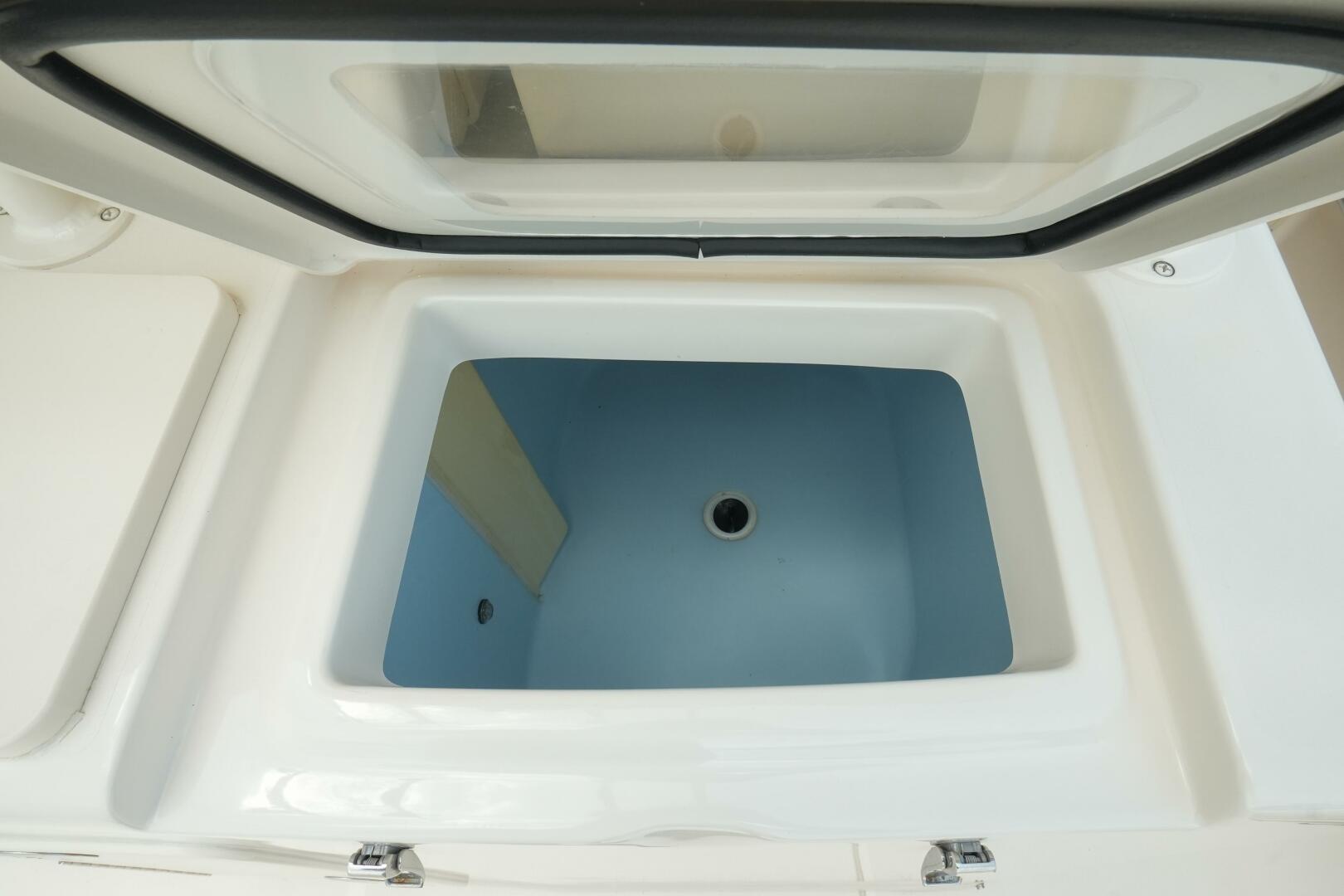 Slide: The Image of Grady-White 336 Canyon 2019 - 4591679