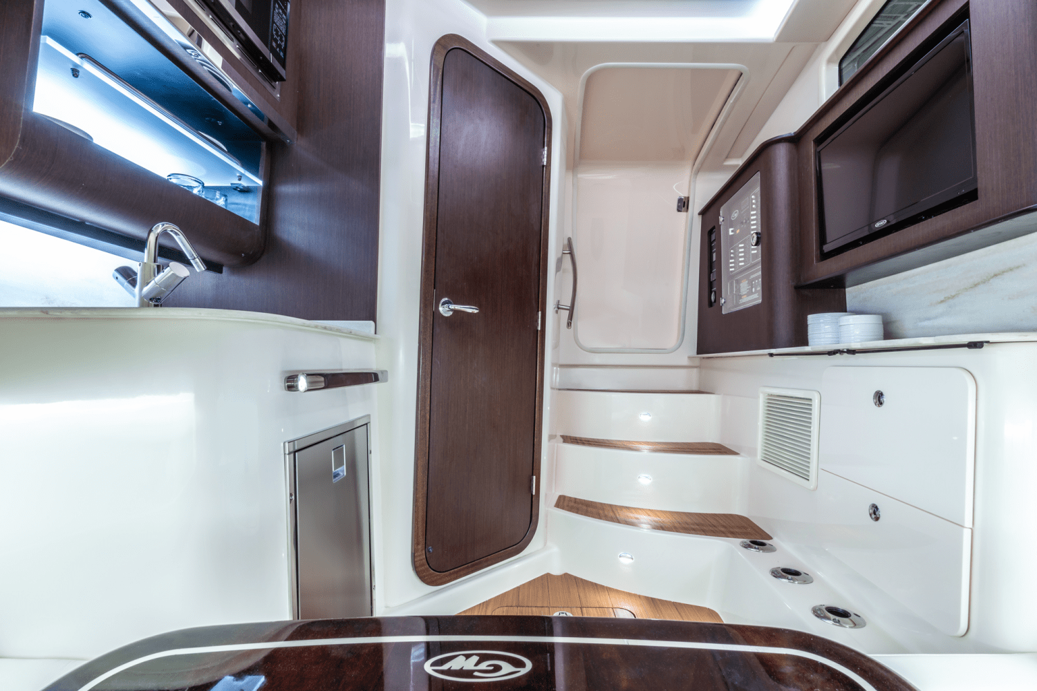 Slide: The Image of Grady-White Canyon 386 2026 - 14