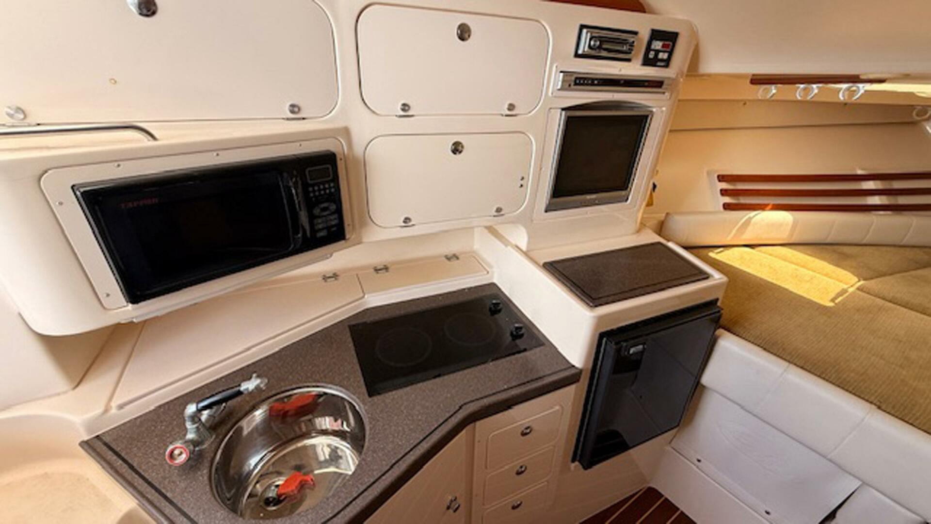 Slide: The Image of Grady-White Express 330 2005 - 5395338