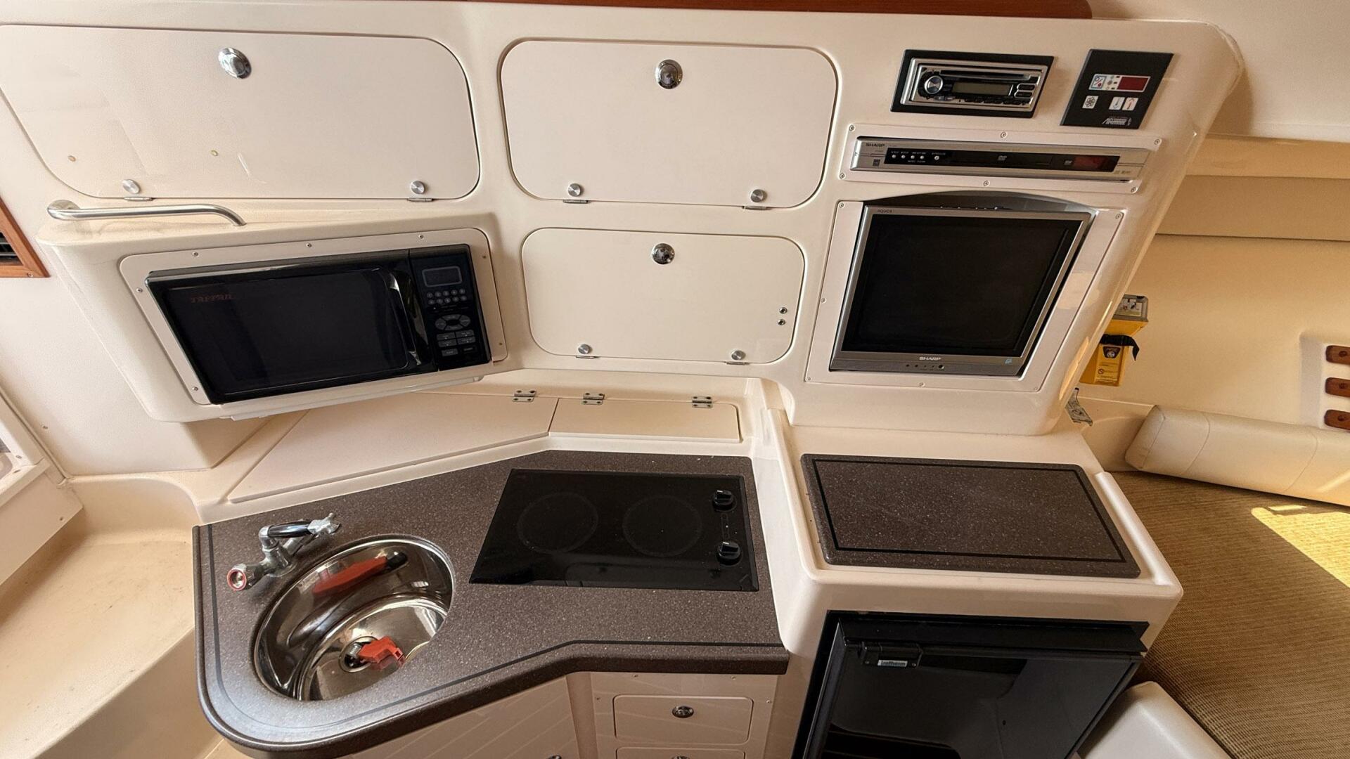 Slide: The Image of Grady-White Express 330 2005 - 5395341