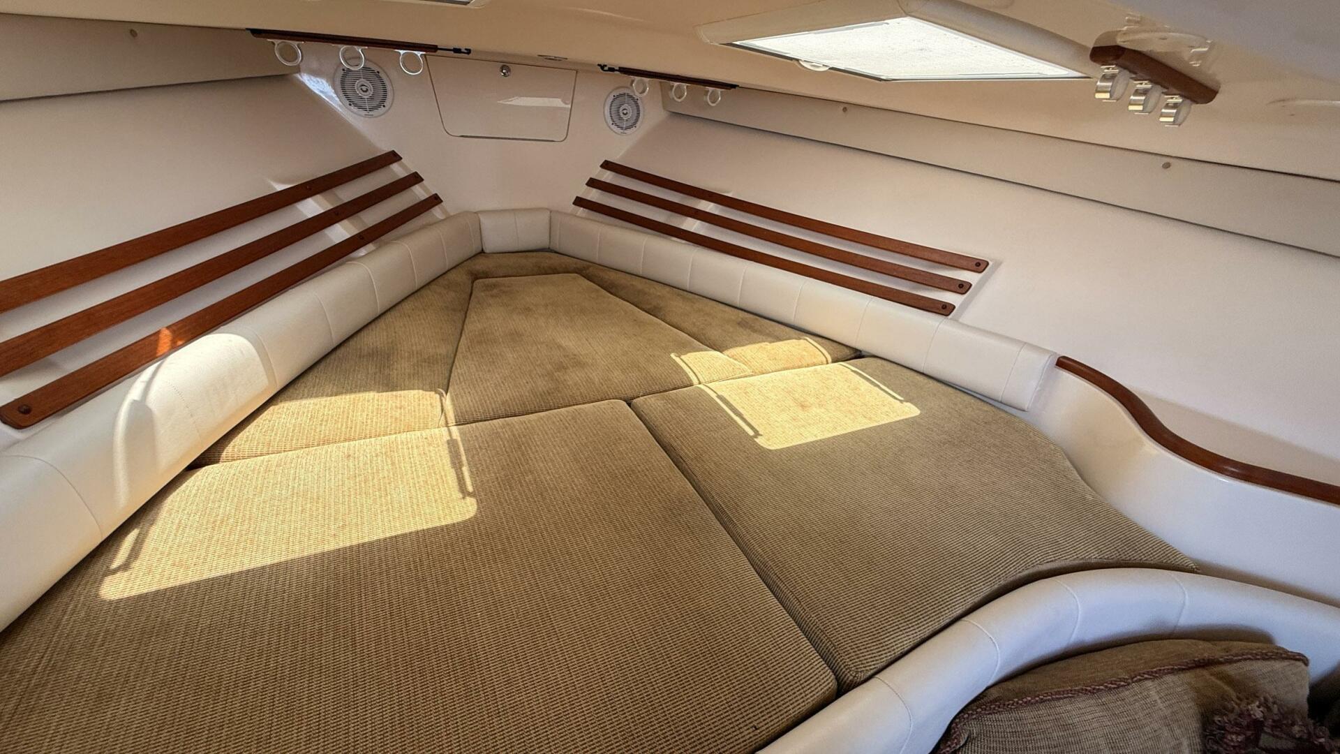 Slide: The Image of Grady-White Express 330 2005 - 5395346