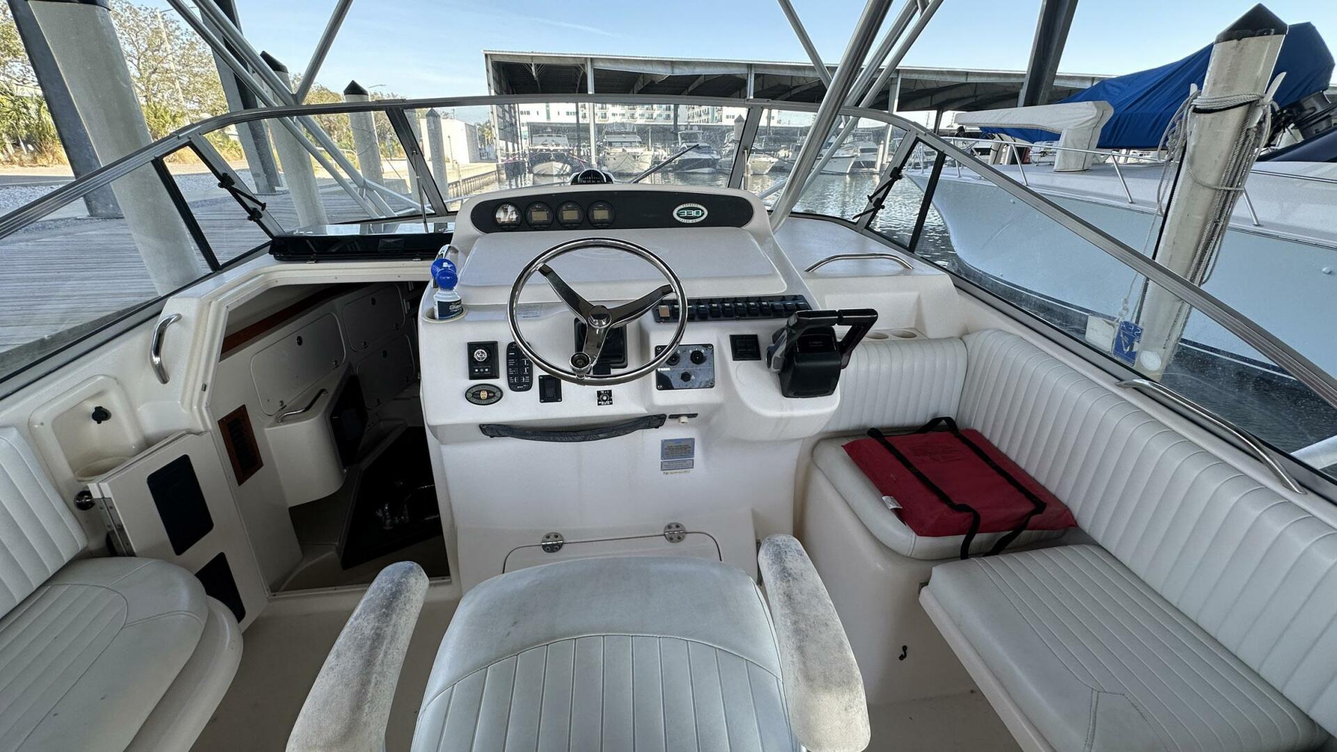 Slide: The Image of Grady-White Express 330 2005 - 5395354