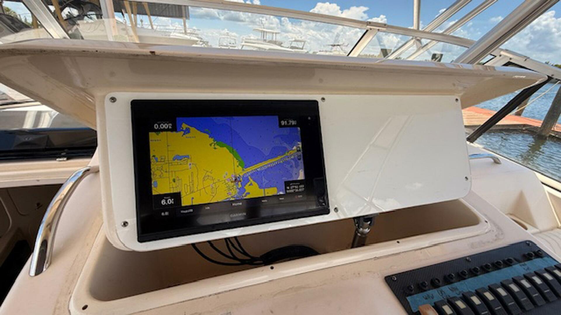 Slide: The Image of Grady-White Express 330 2005 - 5395355