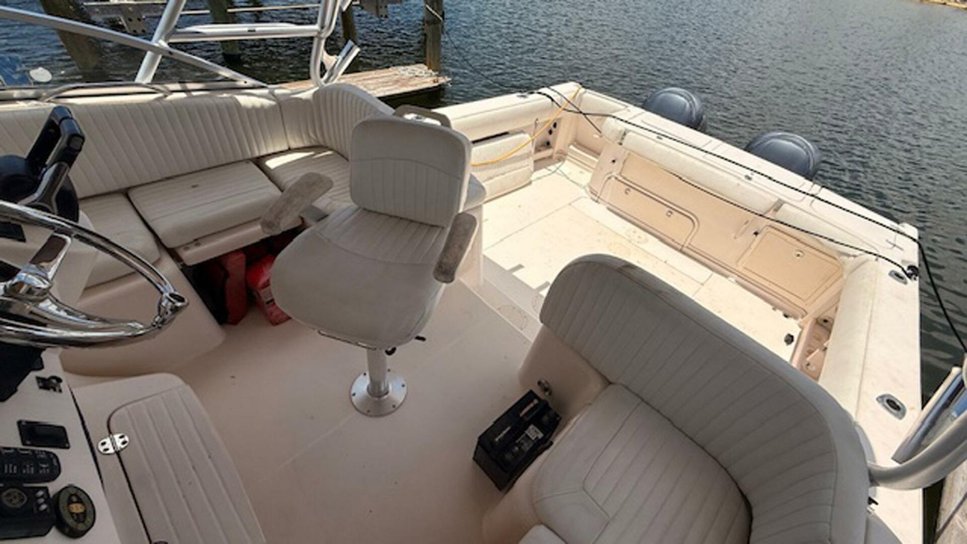 Slide: The Image of Grady-White Express 330 2005 - 5395362