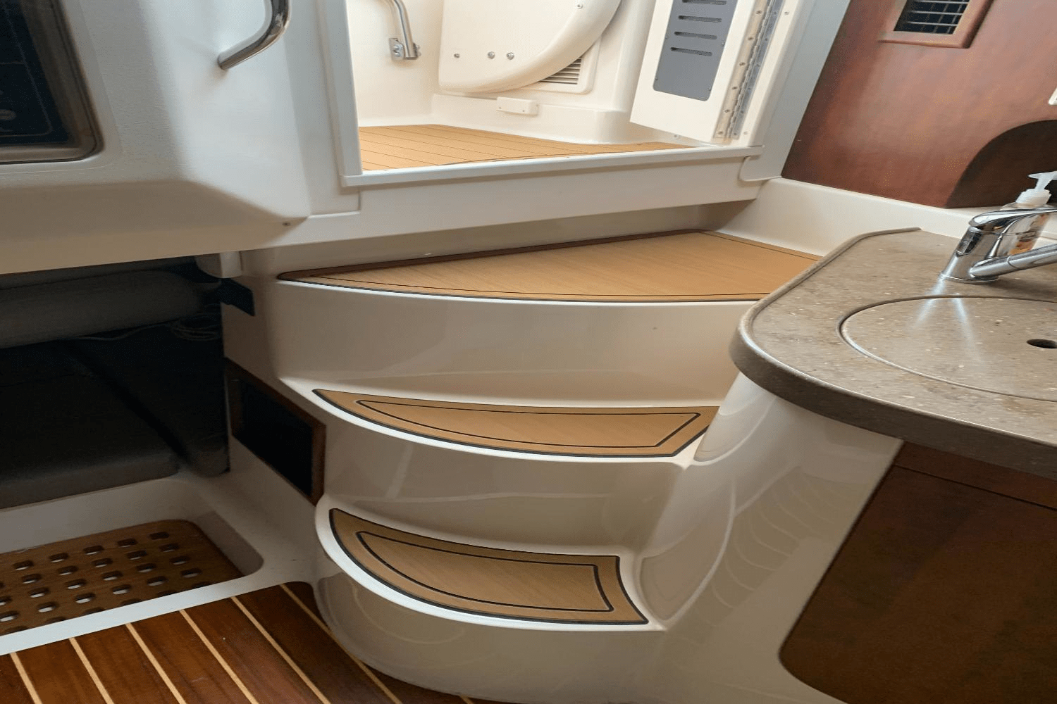 Slide: The Image of Grady-White Express 330 2014 - 13