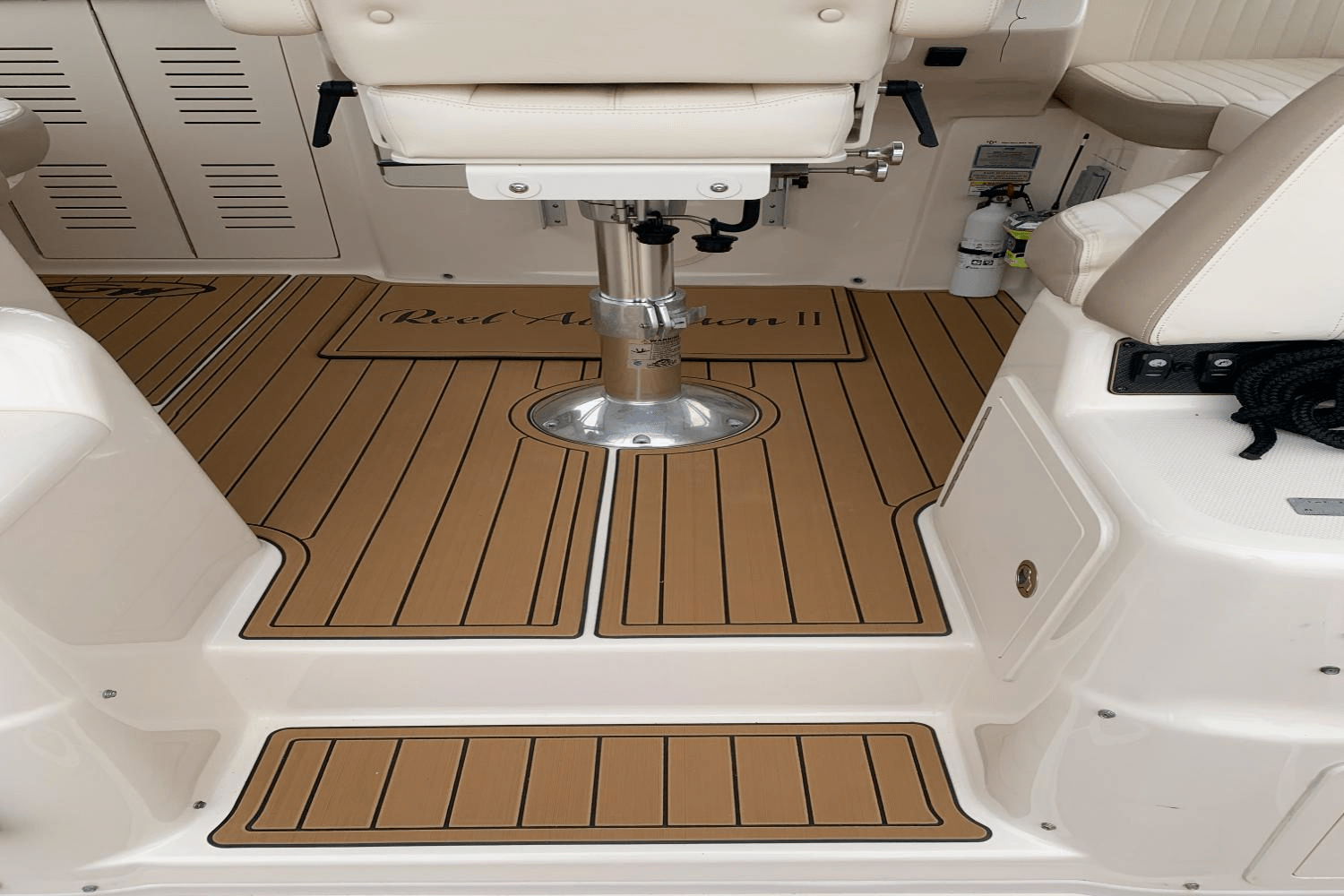 Slide: The Image of Grady-White Express 330 2014 - 28