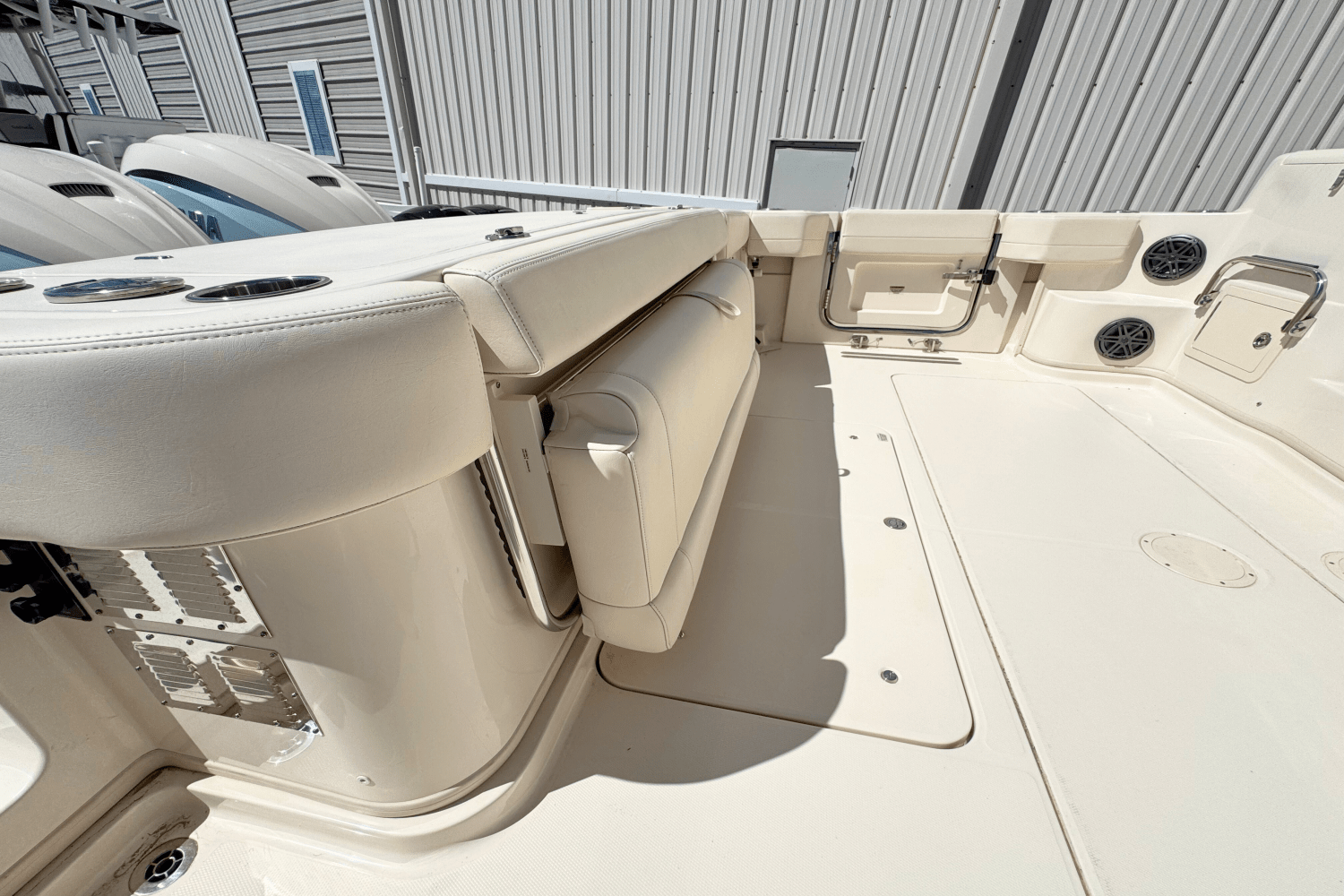 Slide: The Image of Grady-White Express 370 2022 - 9