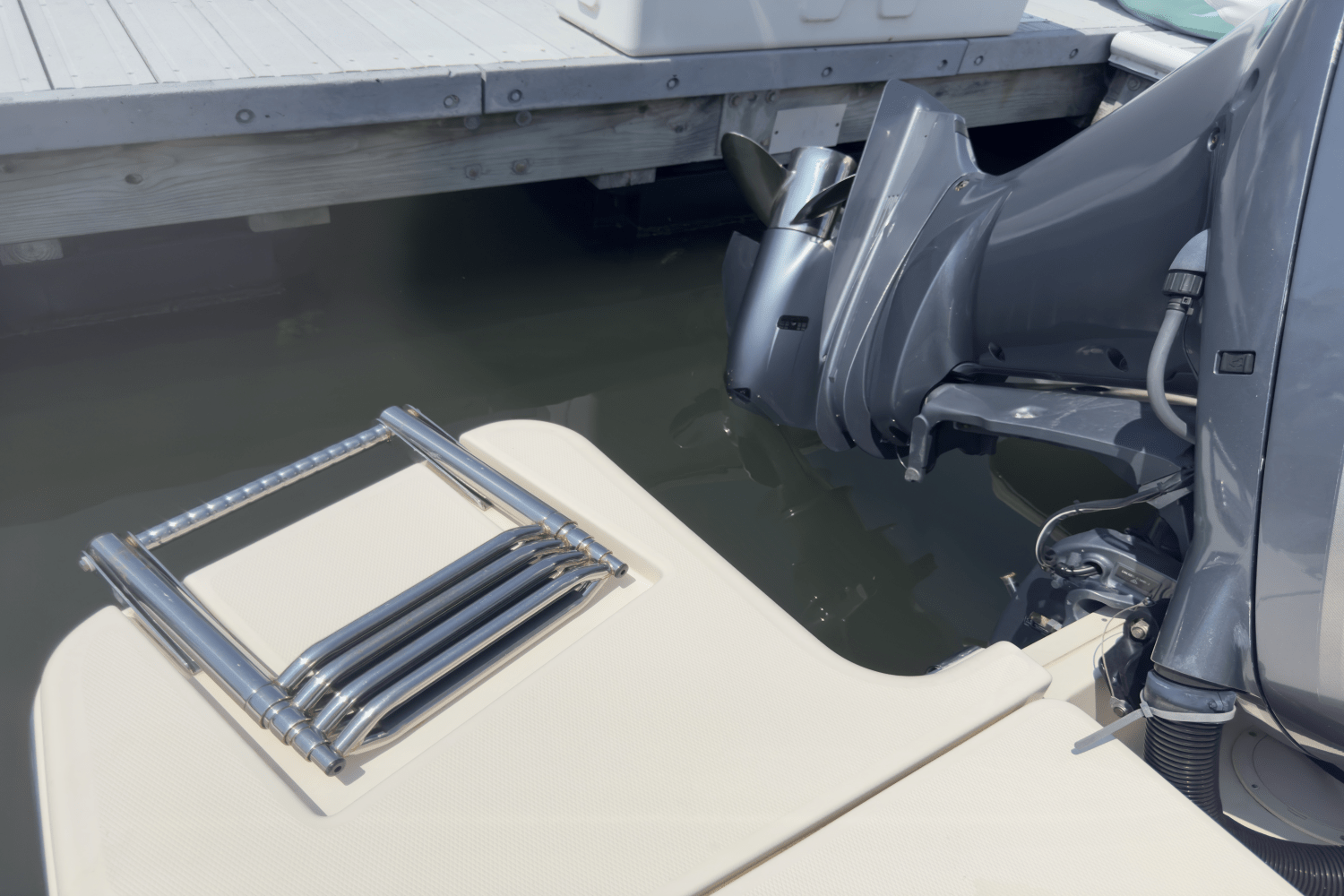 Slide: The Image of Grady-White Fisherman 236 2020 - 24