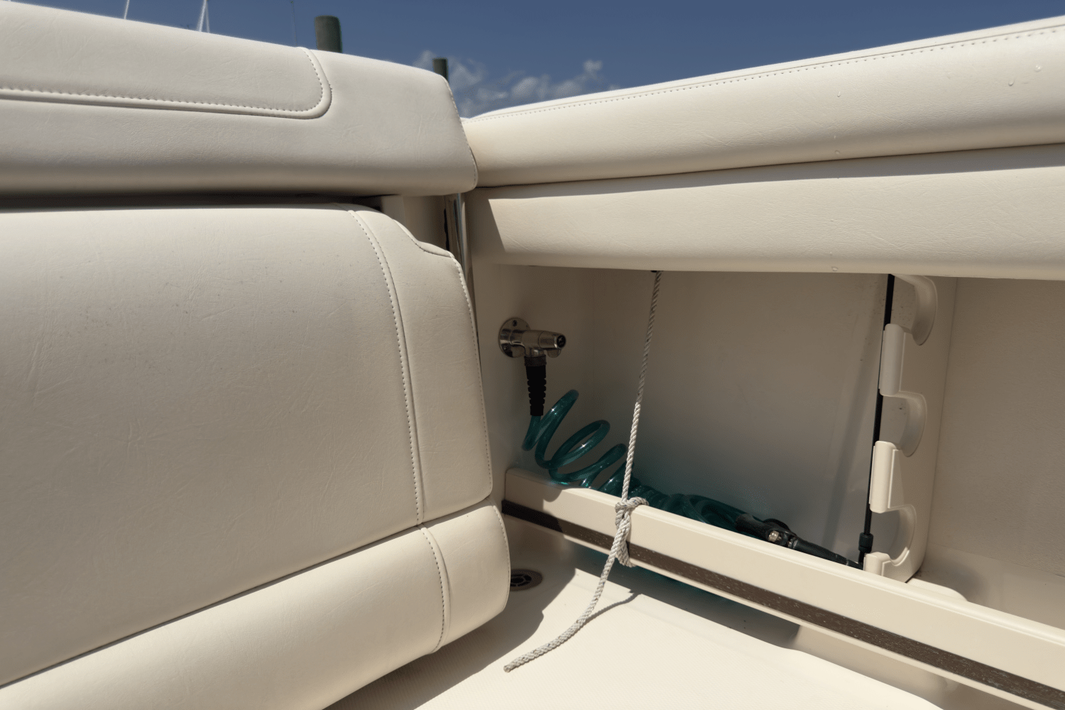 Slide: The Image of Grady-White Fisherman 236 2020 - 25