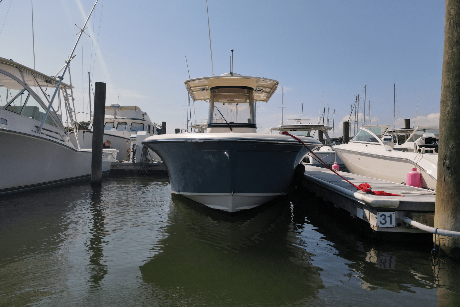 Slide: The Image of Grady-White Fisherman 236 2020 - 3