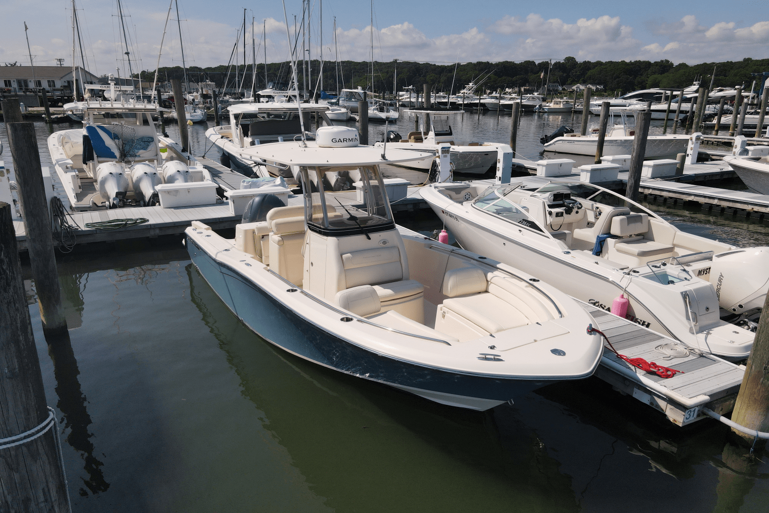 Slide: The Image of Grady-White Fisherman 236 2020 - 8