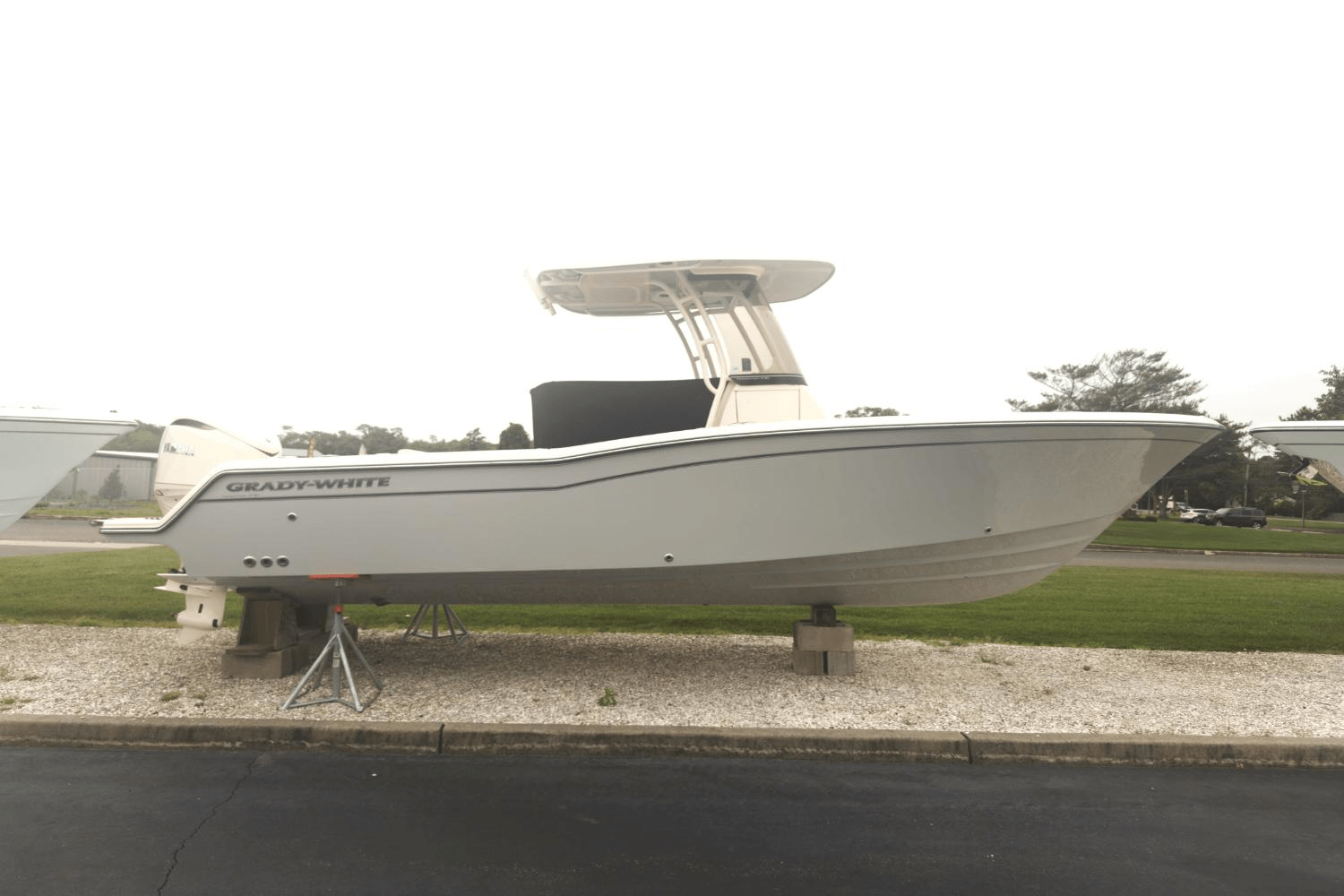 Slide: The Image of Grady-White Fisherman 236 2025 - 0