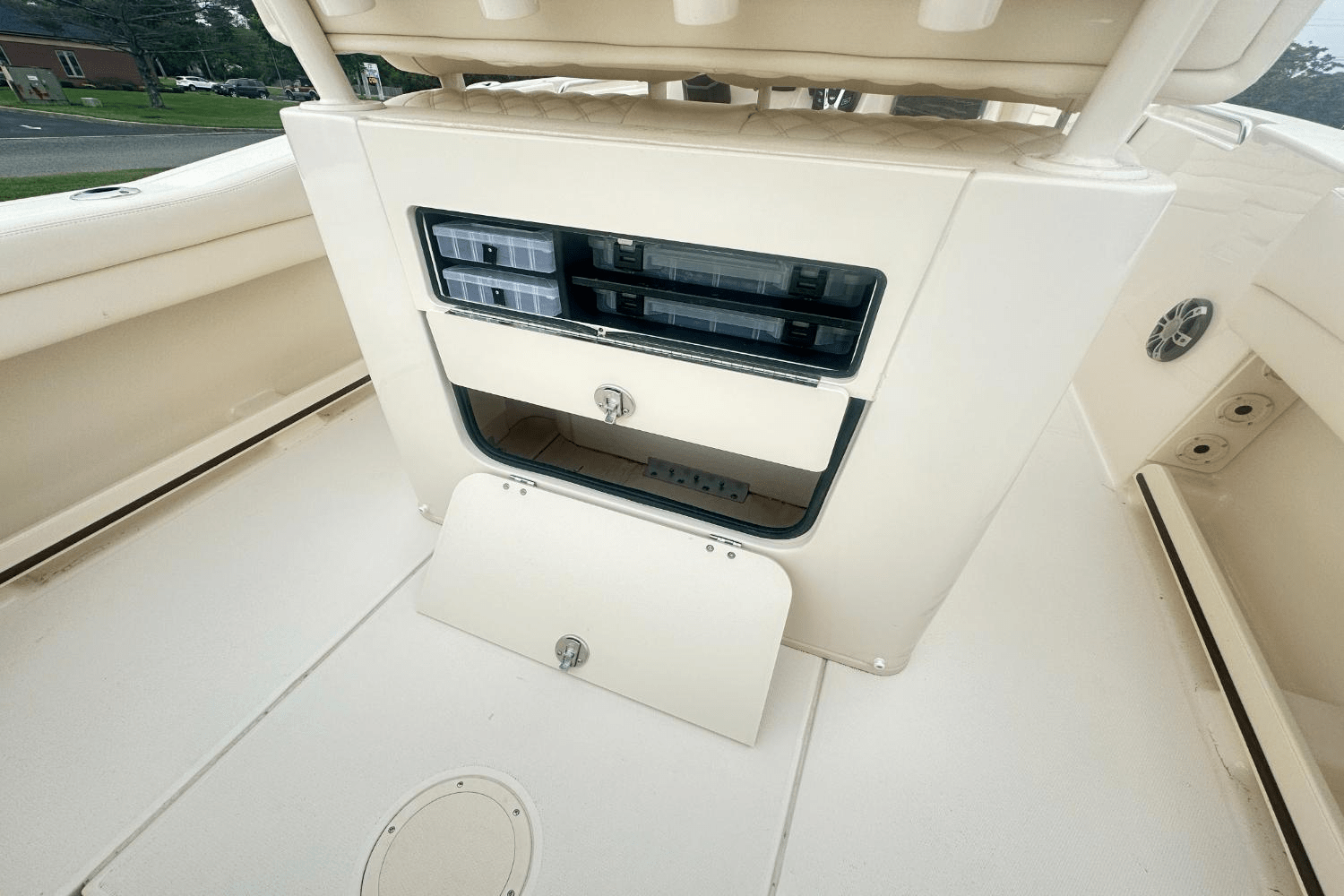 Slide: The Image of Grady-White Fisherman 236 2025 - 10