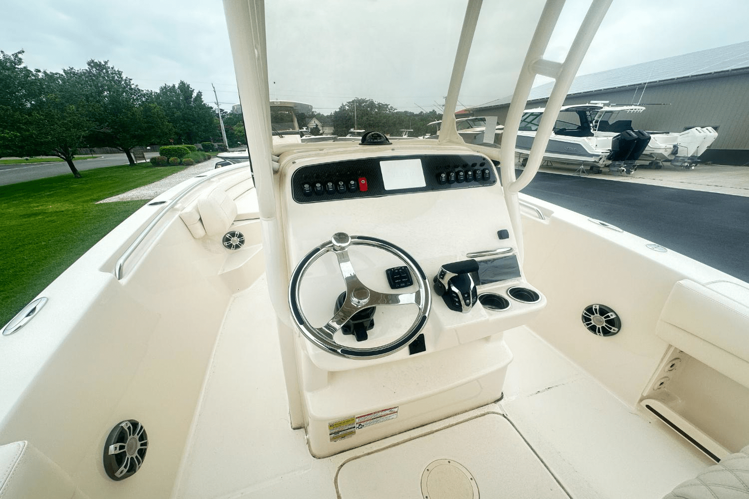 Slide: The Image of Grady-White Fisherman 236 2025 - 12