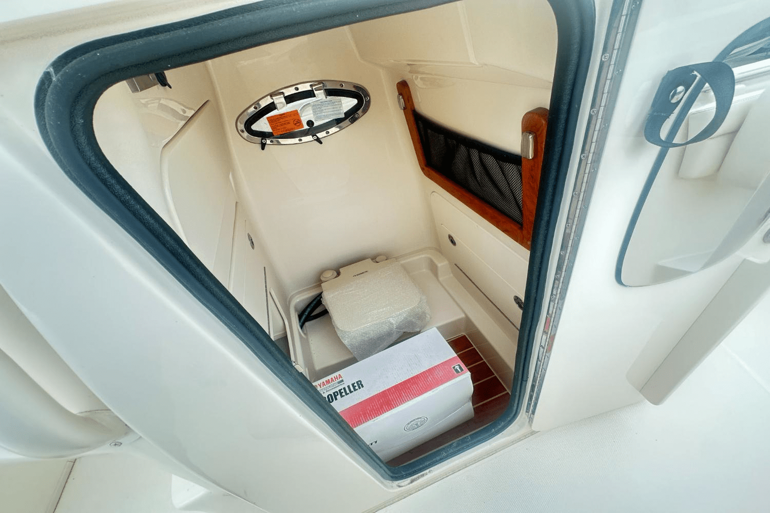 Slide: The Image of Grady-White Fisherman 236 2025 - 13