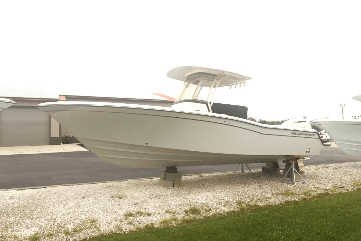 Slide: The Image of Grady-White Fisherman 236 2025 - 2