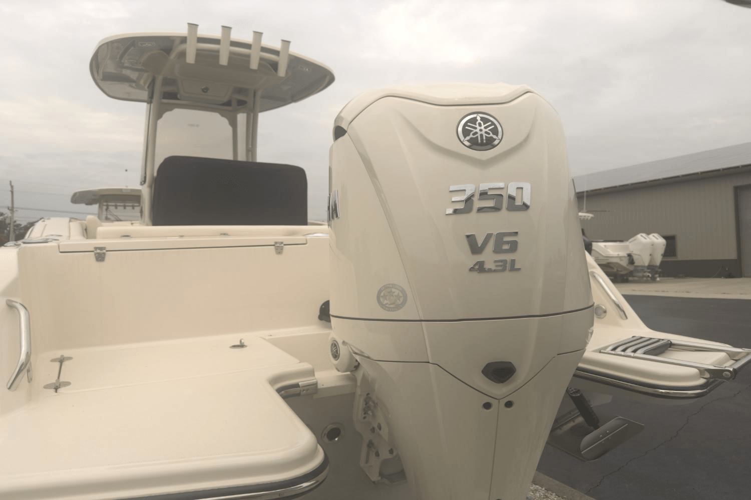 Slide: The Image of Grady-White Fisherman 236 2025 - 4