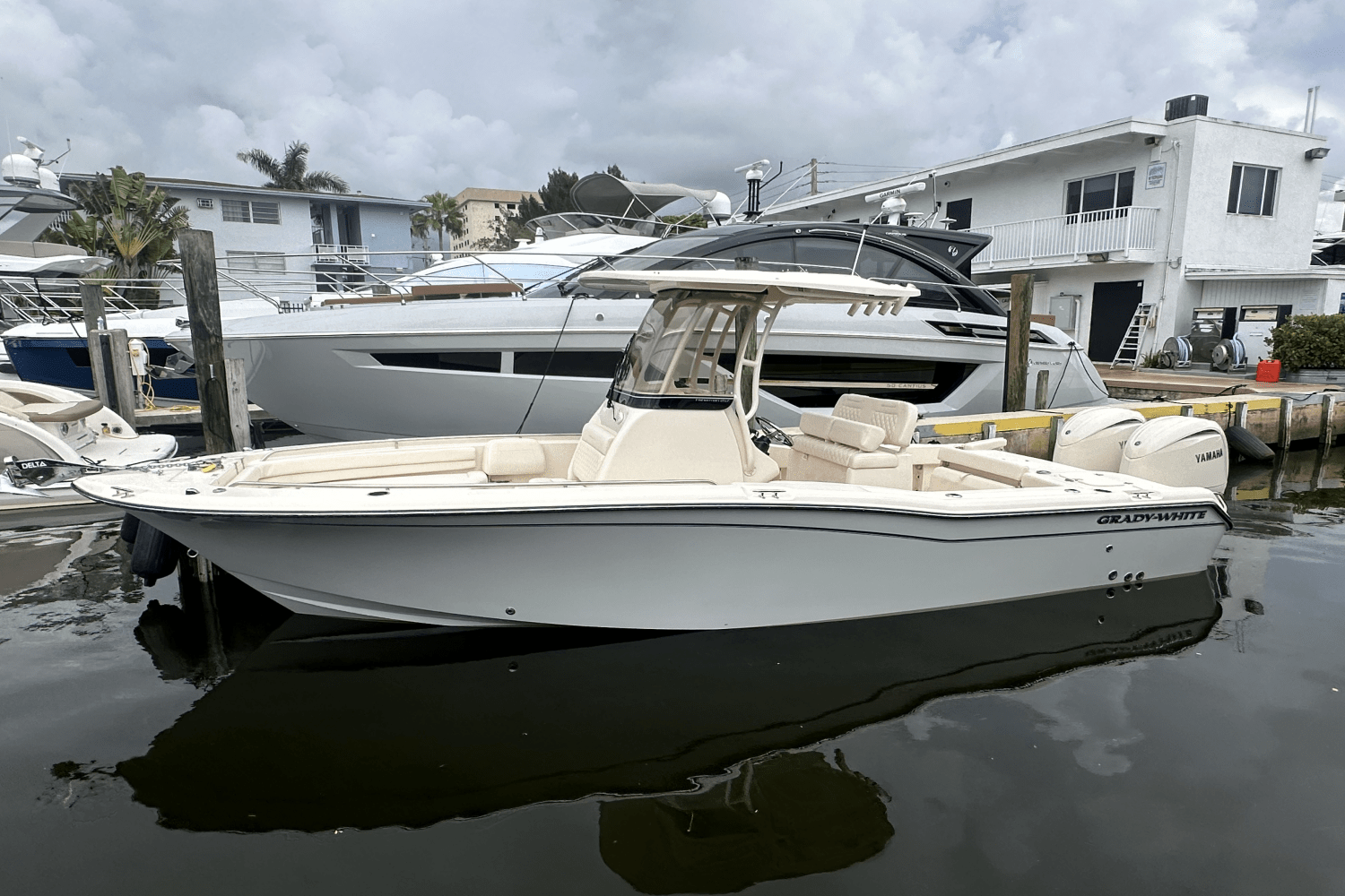 Slide: The Image of Grady-White Fisherman 257 2025 - 1