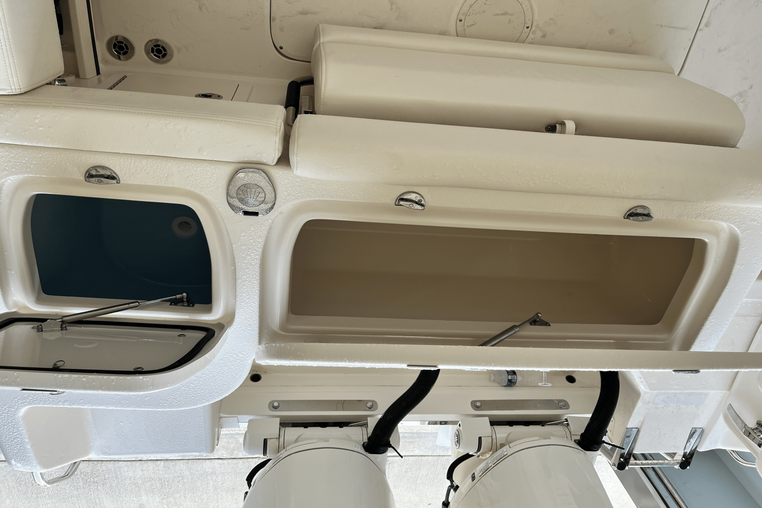 Slide: The Image of Grady-White Fisherman 257 2025 - 3