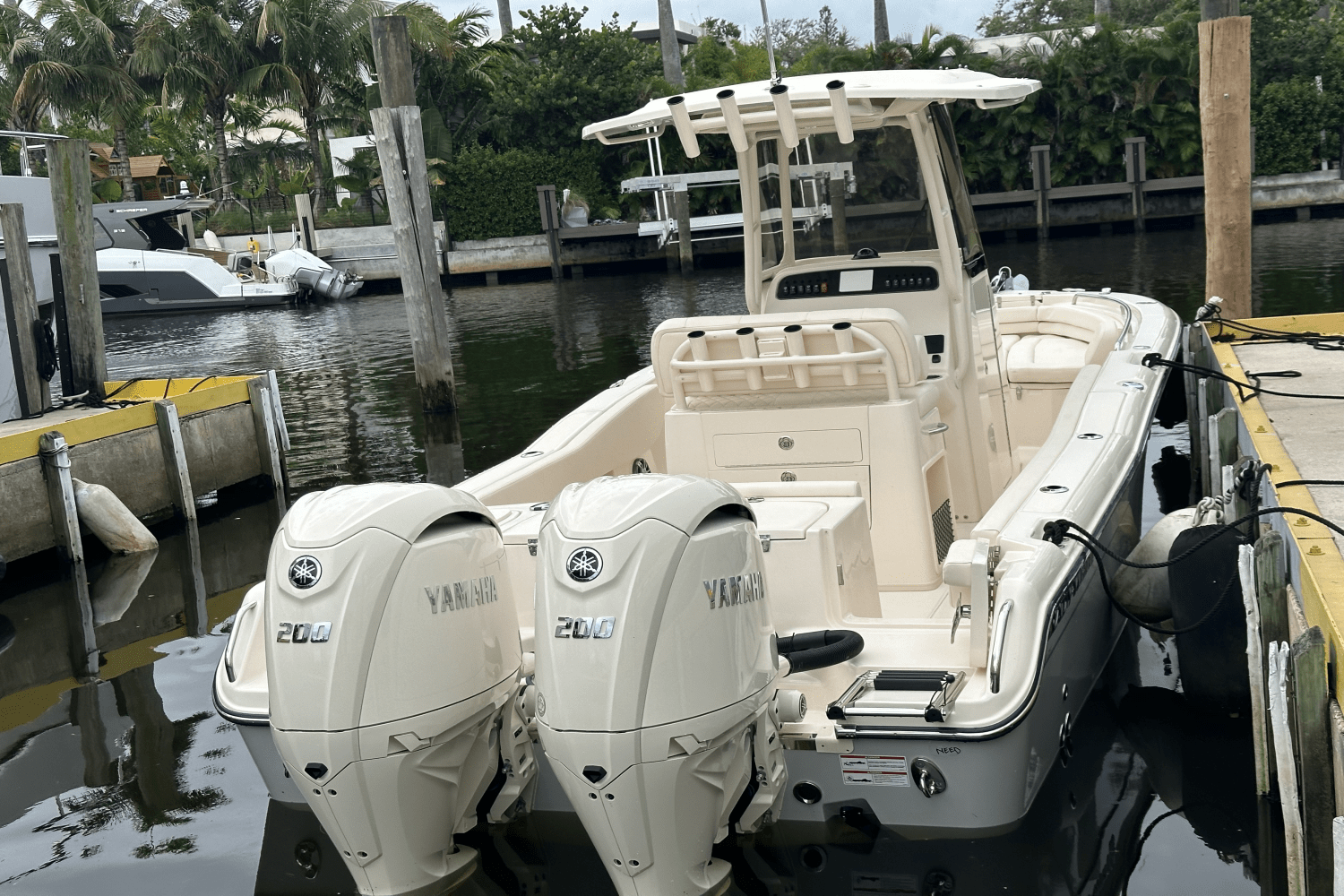 Slide: The Image of Grady-White Fisherman 257 2025 - 3