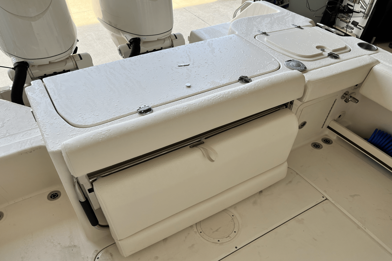 Slide: The Image of Grady-White Fisherman 257 2025 - 4