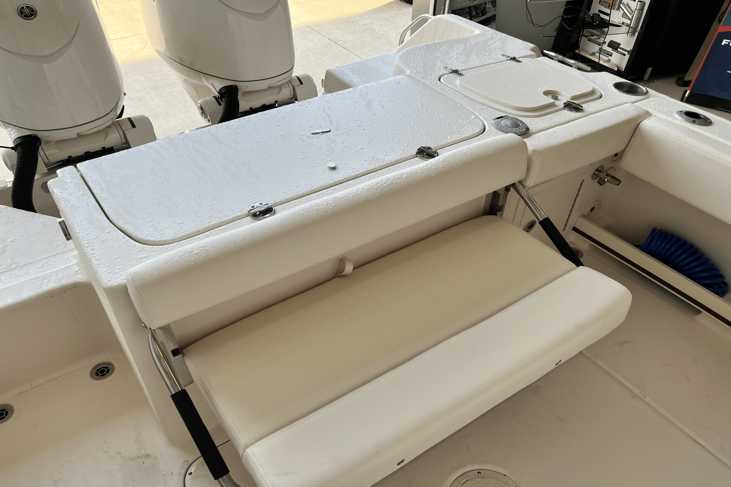 Slide: The Image of Grady-White Fisherman 257 2025 - 5