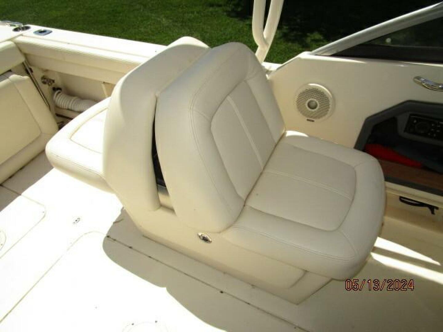 Slide: The Image of 22' Grady-White port seating1 - 4378663