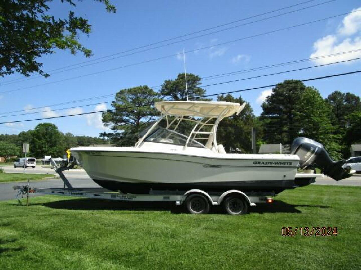 Slide: The Image of 22' Grady-White port profile - 4378661