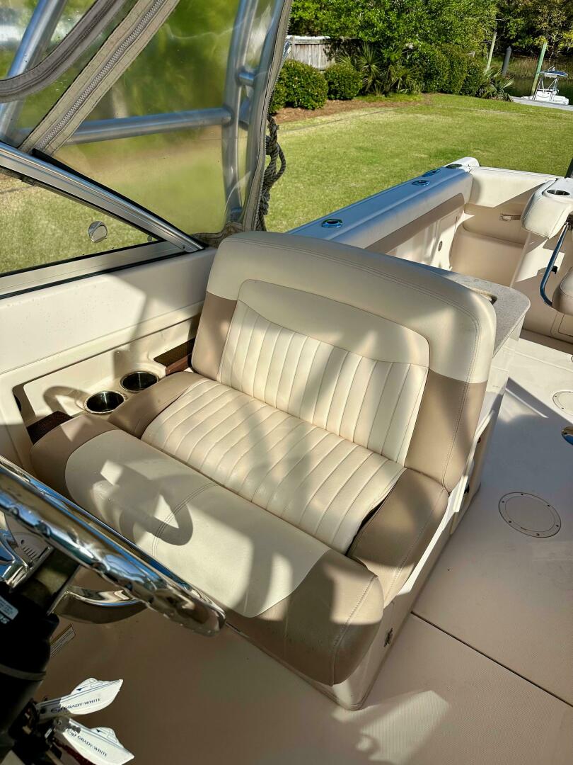 Slide: The Image of Grady-White Freedom 275 2014 - 5216900