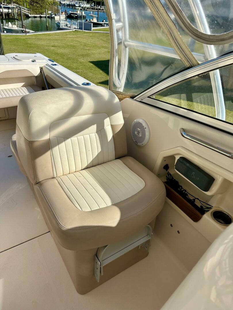 Slide: The Image of Grady-White Freedom 275 2014 - 5216901